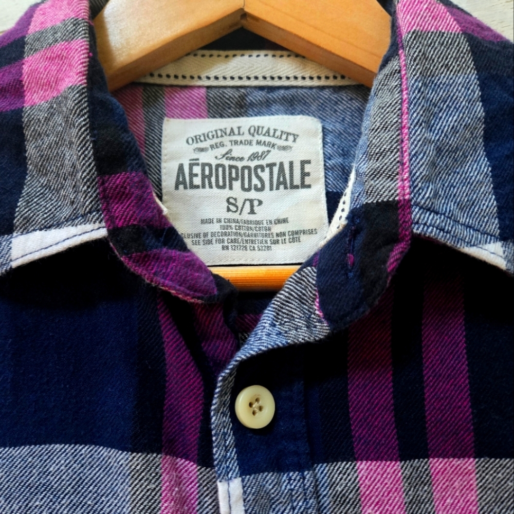 Aeropostale mens small flannel button down